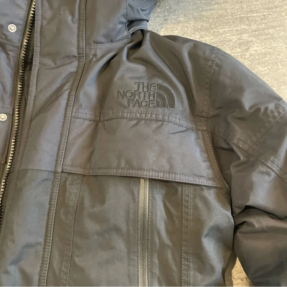 North Face Men's McMurdo All Black Parka Jacket - Picture 4 of 10